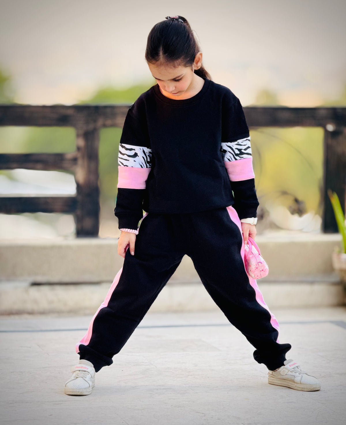 Byd winter kids Sweatshirt & Trouser Set
