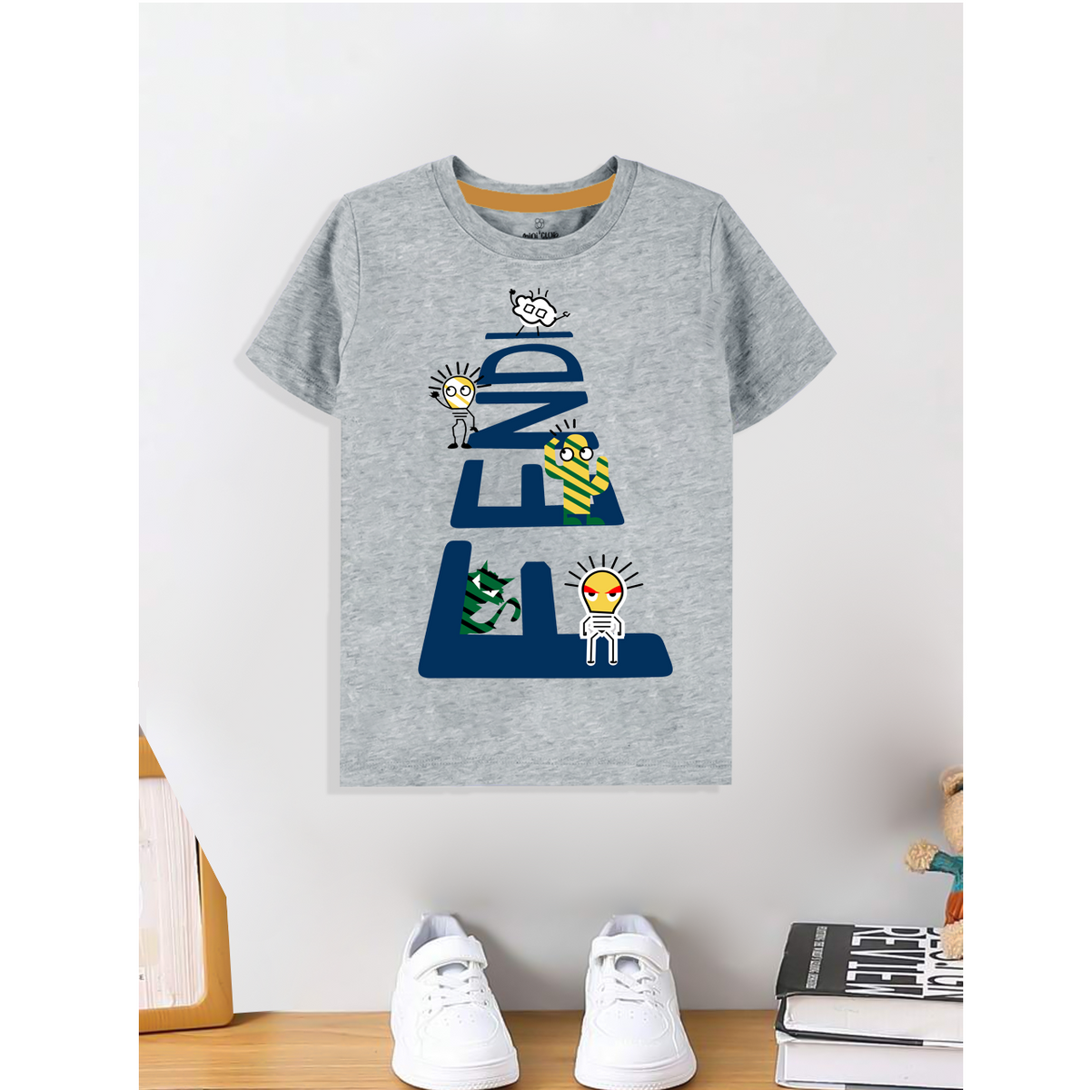 Fendi Kids T-Shirt & shorts