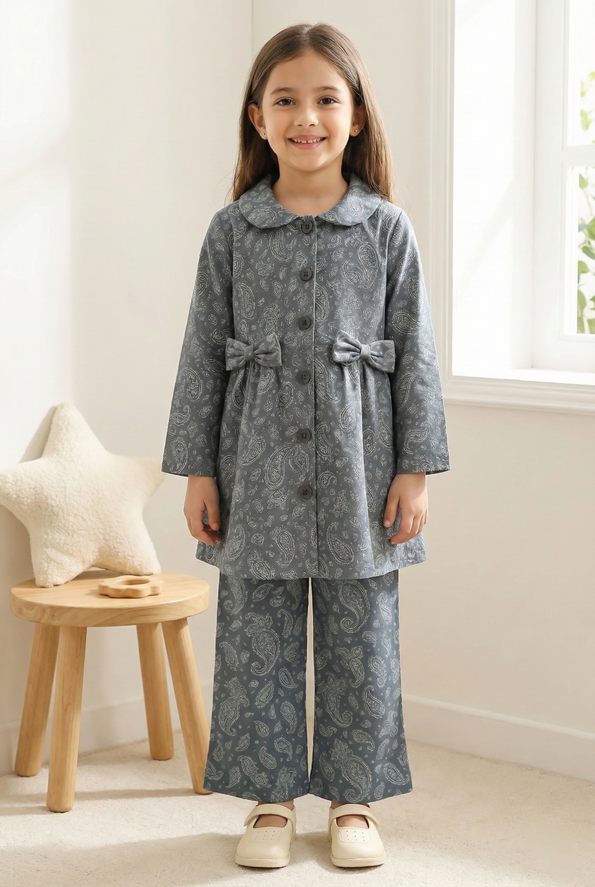Grey coat Paisley Elegance Set